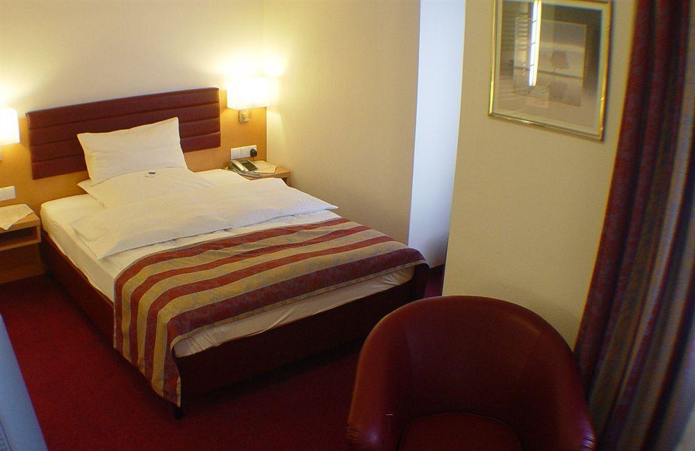 Hotel Zum Adler Βόννη Εξωτερικό φωτογραφία