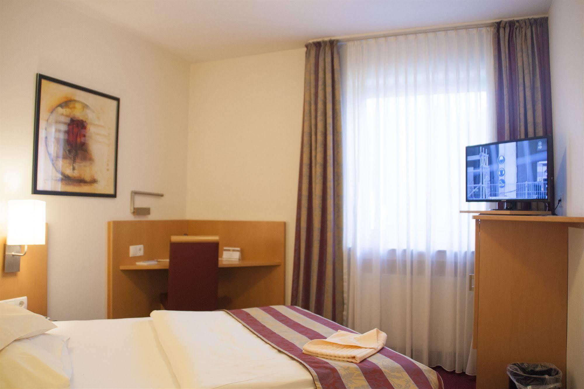 Hotel Zum Adler Βόννη Εξωτερικό φωτογραφία