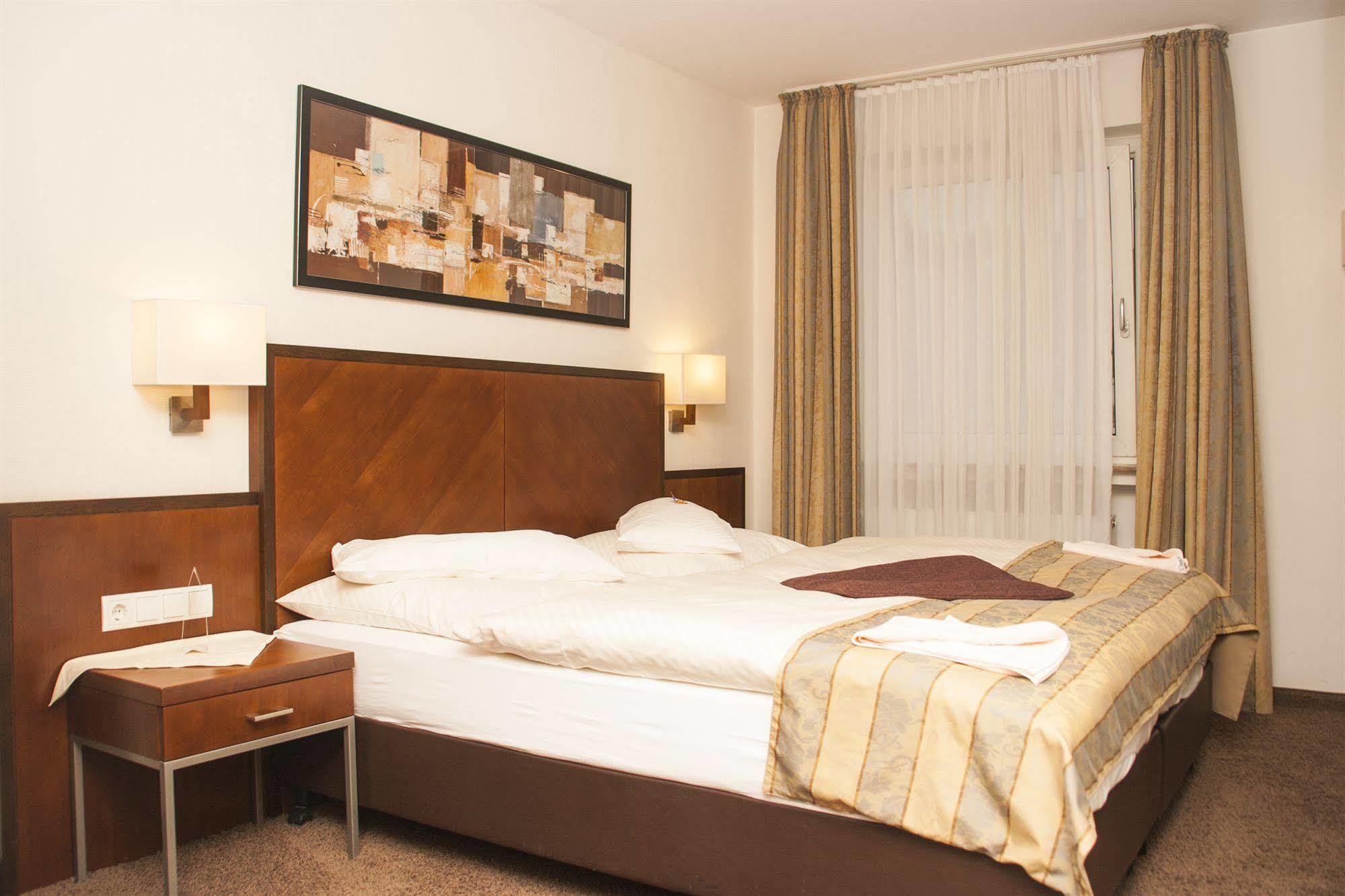 Hotel Zum Adler Βόννη Εξωτερικό φωτογραφία